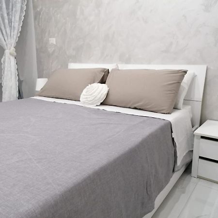הוילה נאפולי Centro Storico Casa Elegante Per Famiglia מראה חיצוני תמונה