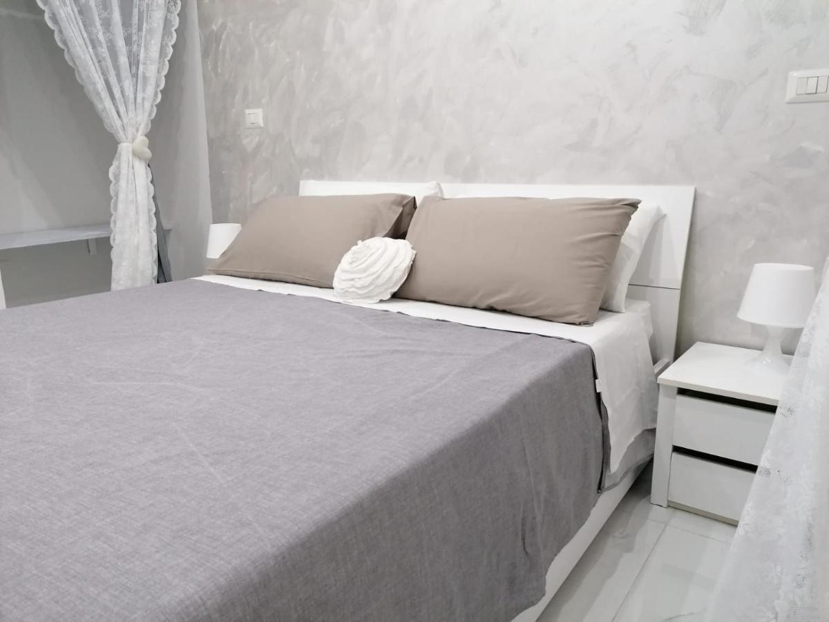 הוילה נאפולי Centro Storico Casa Elegante Per Famiglia מראה חיצוני תמונה
